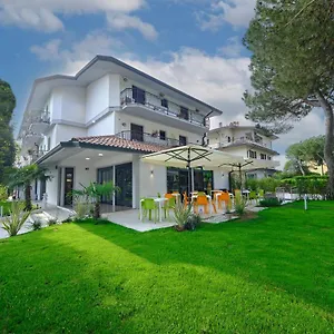 Vittoria 3*, Sirmione Italie
